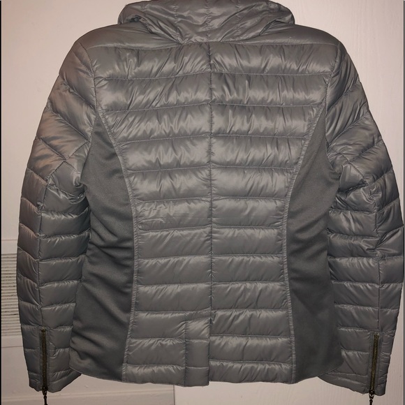 Raison D’etre grey lightweight puffer jacket - Picture 3 of 5